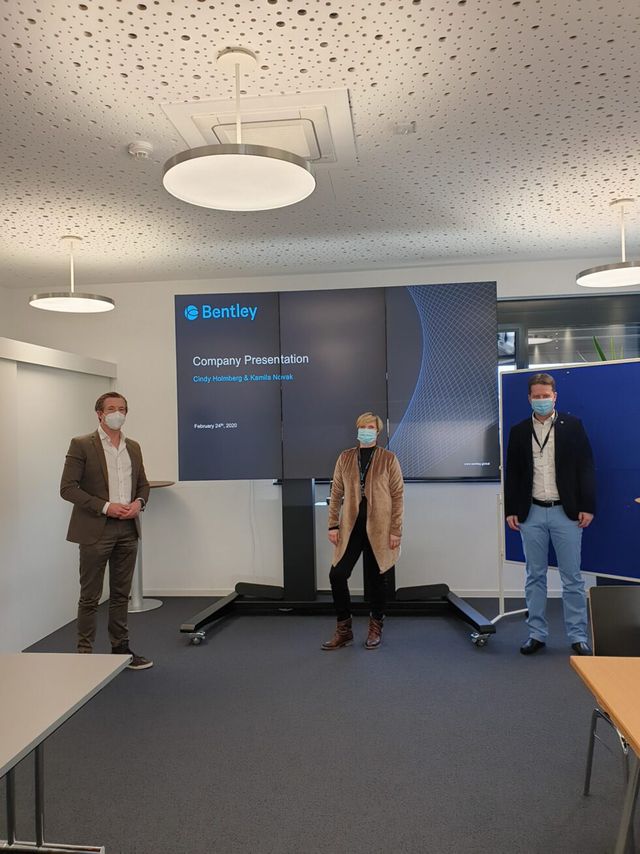 Cindy Holmberg zu Besuch bei der Fa. Bentley InnoMed GmbH in Hechingen