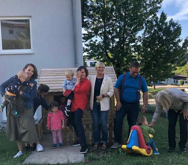 Die direktgewählte Landtagsabgeordnete für den Wahlkreis Hechingen-Münsingen Cindy Holmberg (GRÜNE) besuchte während ihrer Sommertour den Tagesmütter e.V. Reutlingen.