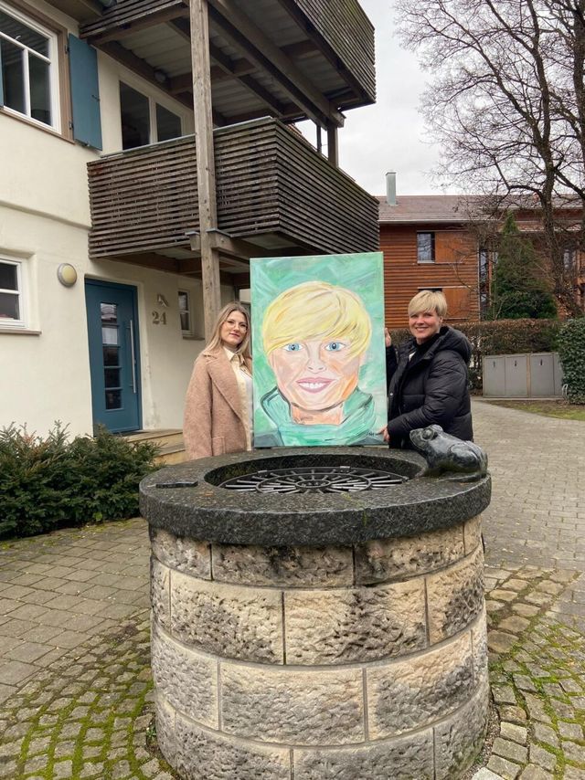 Münsinger Kunstschülerin portraitiert Landtagsbgeordnete