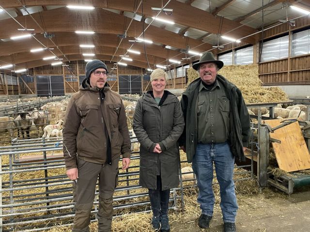 Naturschutz mit Albschafen - Cindy Holmberg zu Besuch bei der Schäferei Stotz