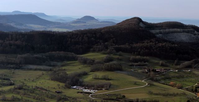 Flächen gewinnen durch Innenentwicklung: Land nimmt kommunalen Flächenmanager in Eningen unter Achalm in die Förderung auf