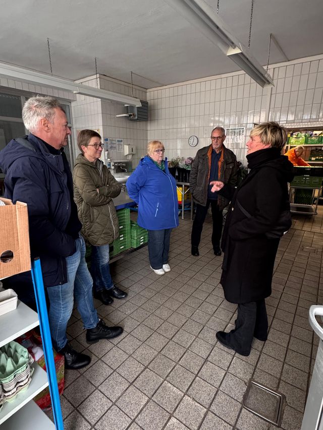 Grüne Landtagsabgeordnete Cindy Holmberg besucht Tafelladen Metzingen: Fokus auf Lebensmittelrettung und strukturelle Herausforderungen