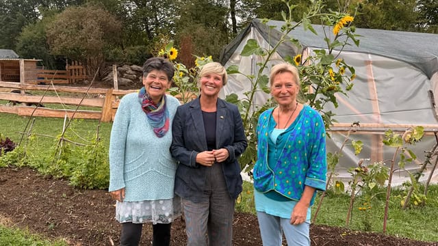 Landtagsabgeordnete Cindy Holmberg besucht Mehrgenerationenprojekt am Sternberg in Gomadingen