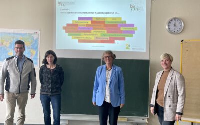 Grüne Landtagsabgeordnete besuchen Berufsschule Münsingen